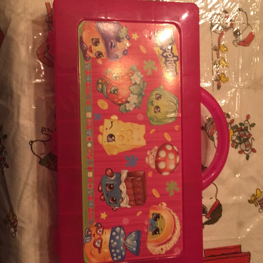 Shopkins collector’s case